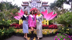 Thí sinh dự thi Hoa hậu Du lịch thế giới khoe sắc cùng hoa Mê Linh
