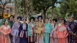 ngay hoi bach hoa khanh hoi 2022 ton vinh co phuc viet