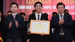 Vinh danh học sinh đoạt giải Olympic và Khoa học kỹ thuật quốc tế