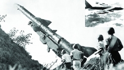 Bài 3. Chiến thắng vĩ đại “Hà Nội - Điện Biên Phủ trên không”