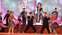 Khai mạc Festival Khèn Mông và Lễ hội hoa Tớ dày năm 2024