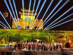 dac sac viet nam huyen su dien ca thang long tu tran