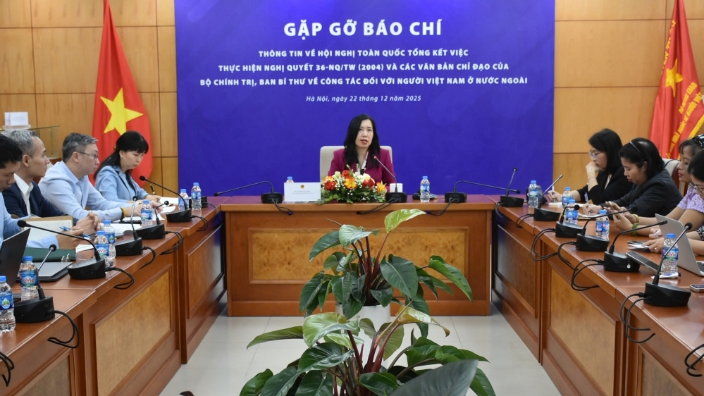 Tổng kết việc thực hiện Nghị quyết 36-NQ/TW về công tác người Việt Nam ở nước ngoài