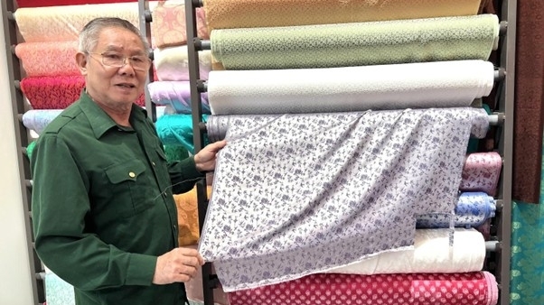 Người cựu chiến binh dành nửa đời người giữ lửa làng nghề Vạn Phúc