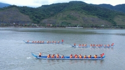 sap dien ra le hoi dua thuyen duoi en phuong muong lay lan thu xi