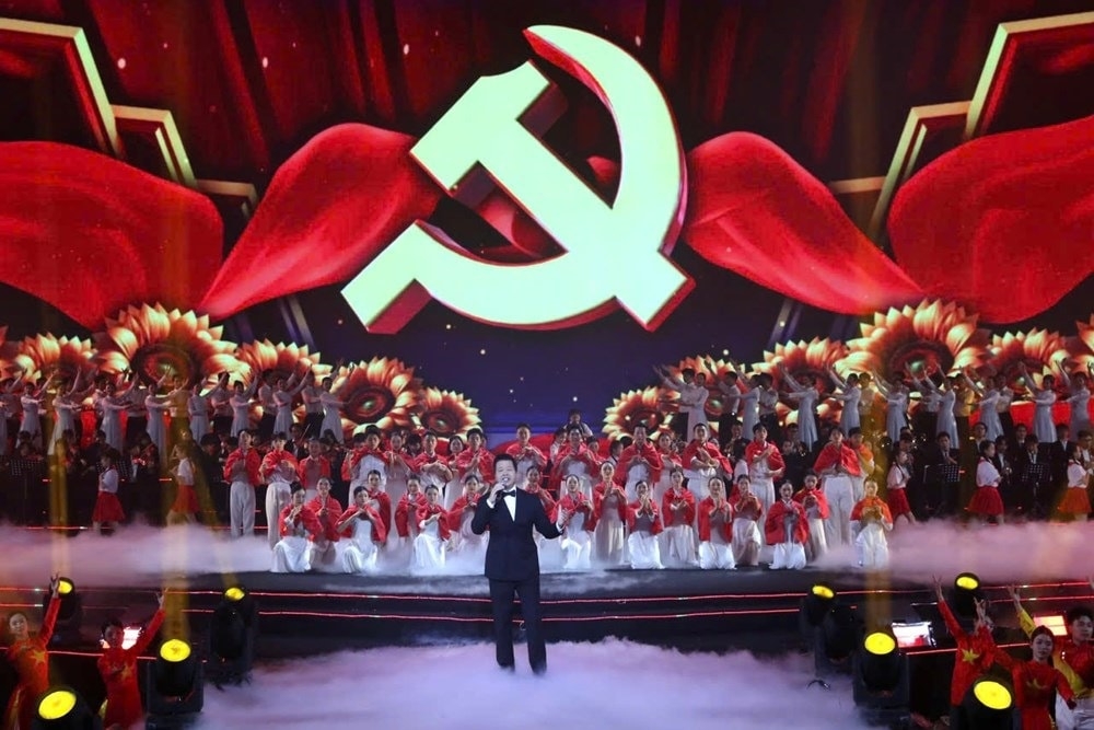 Chương trình nghệ thuật đặc biệt chào mừng Đại hội Thi đua yêu nước toàn quốc lần thứ XI