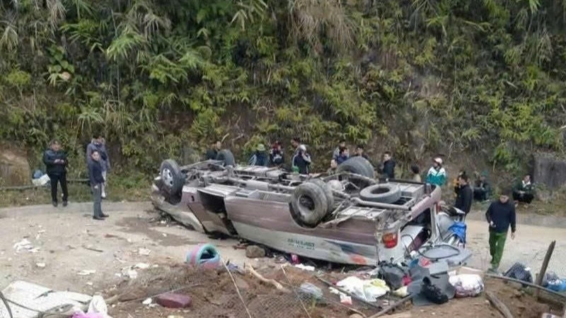 Chủ tịch UBND tỉnh Lào Cai chỉ đạo công tác cứu hộ vụ lật xe làm 9 người tử vong