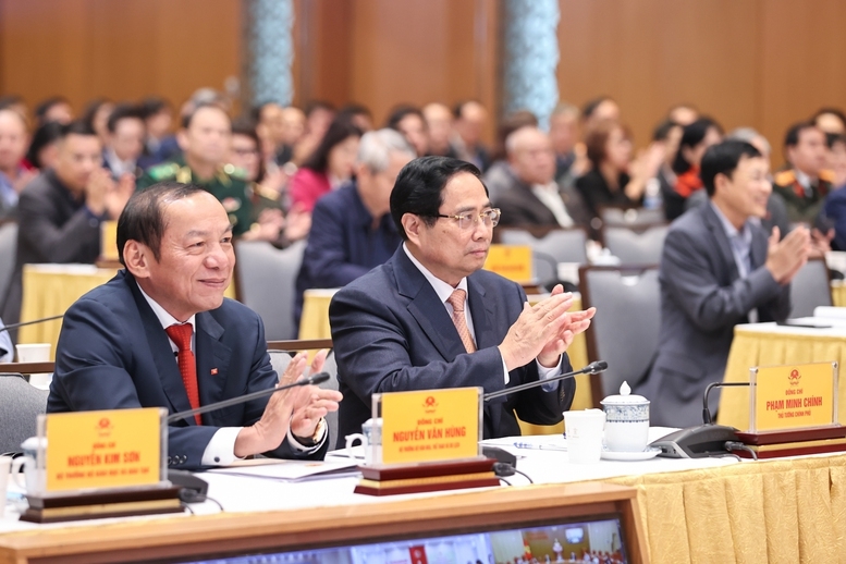 Thủ tướng Chính phủ quán triệt 3 quan điểm chỉ đạo trong lĩnh vực văn hóa, thể thao, du lịch Thủ tướng Chính phủ quán triệt 3 quan điểm chỉ đạo trong lĩnh vực văn hóa, thể thao, du lịch