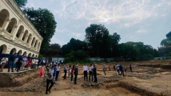 he lo nhieu bat ngo khi khi khai quat dien kinh thien