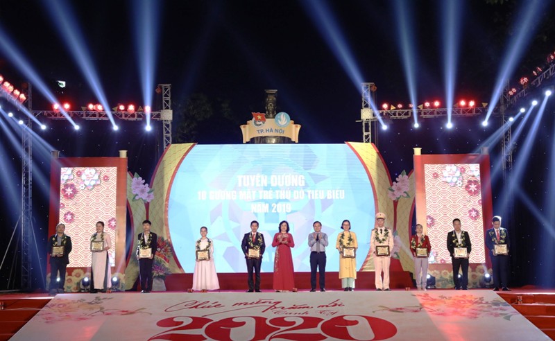 Tuyên dương 10 gương mặt trẻ Thủ đô tiêu biểu năm 2019 tuyen duong 10 guong mat tre thu do tieu bieu nam 2019