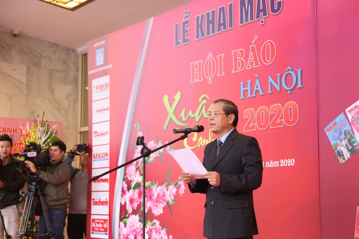 tung bung khai mac hoi bao xuan canh ty ha noi 2020