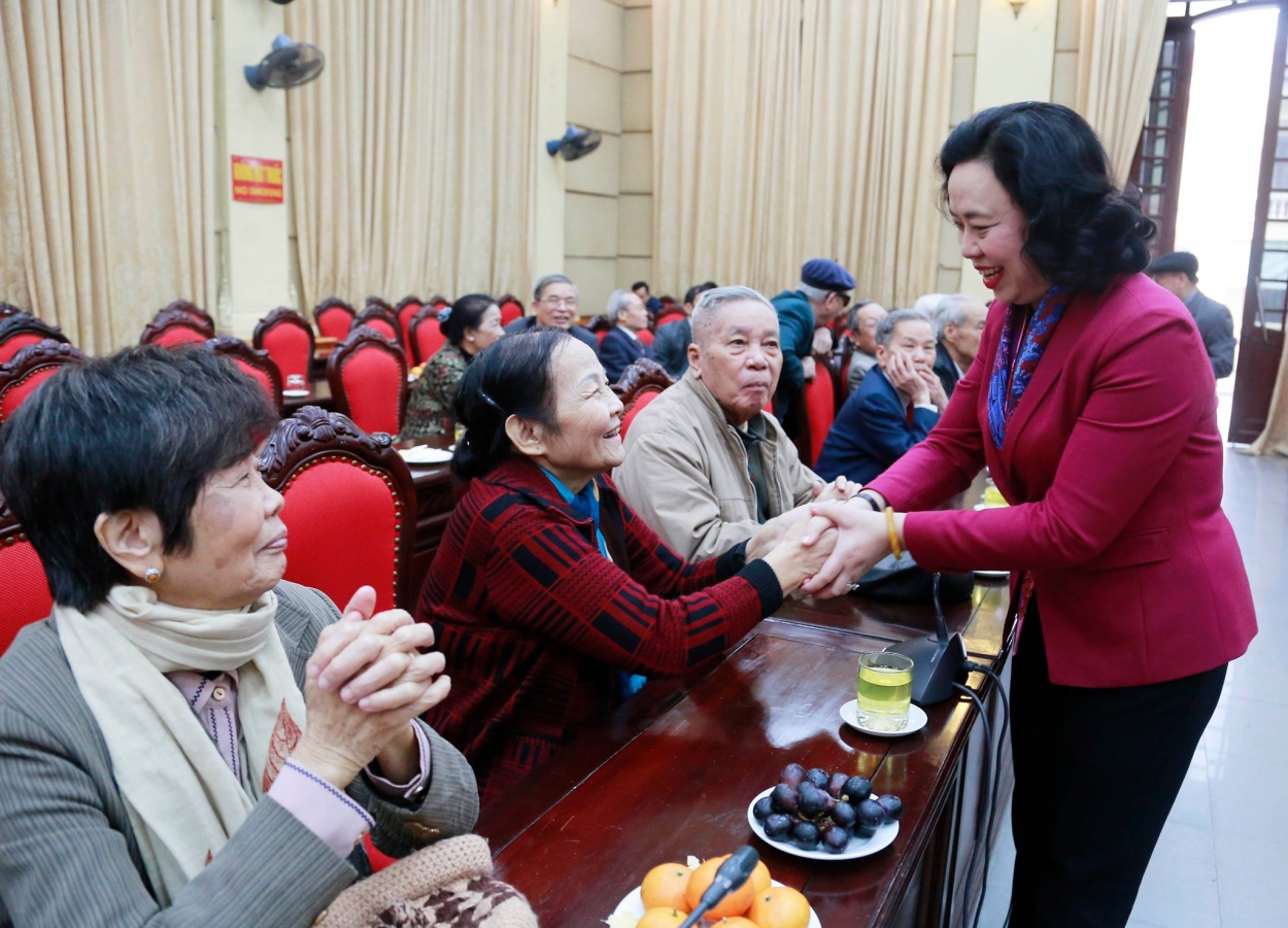 ha noi gap mat nguyen lanh dao thanh pho qua cac thoi ky