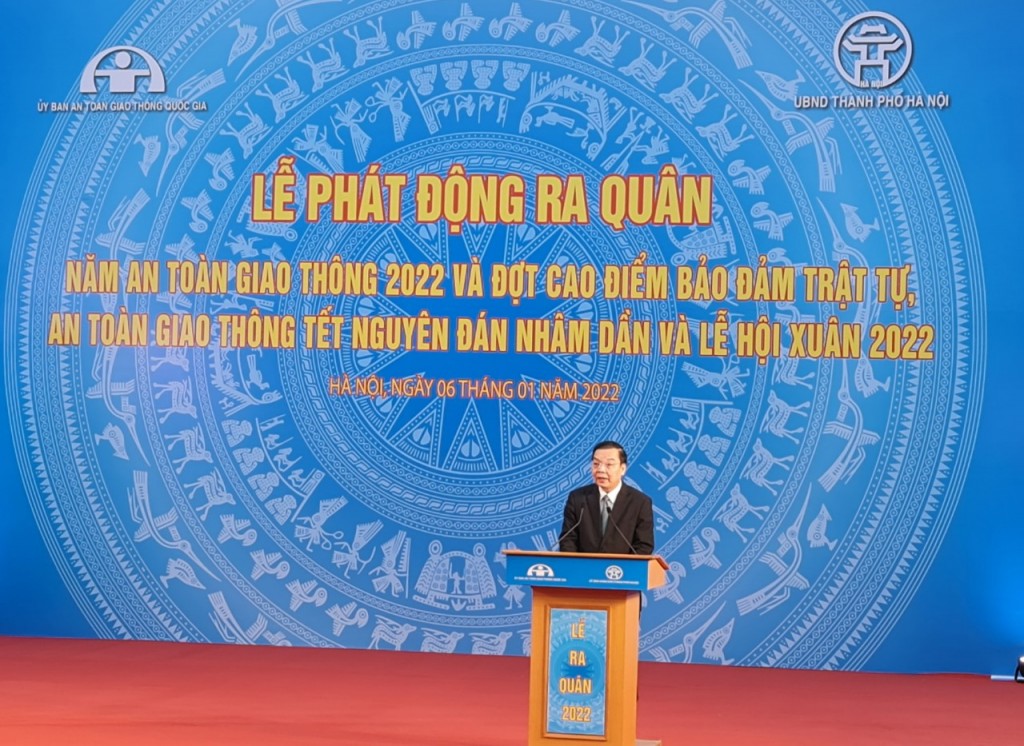 Chủ tịch UBND TP Hà Nội Chu Ngọc Anh phát biểu tại Lễ ra quân