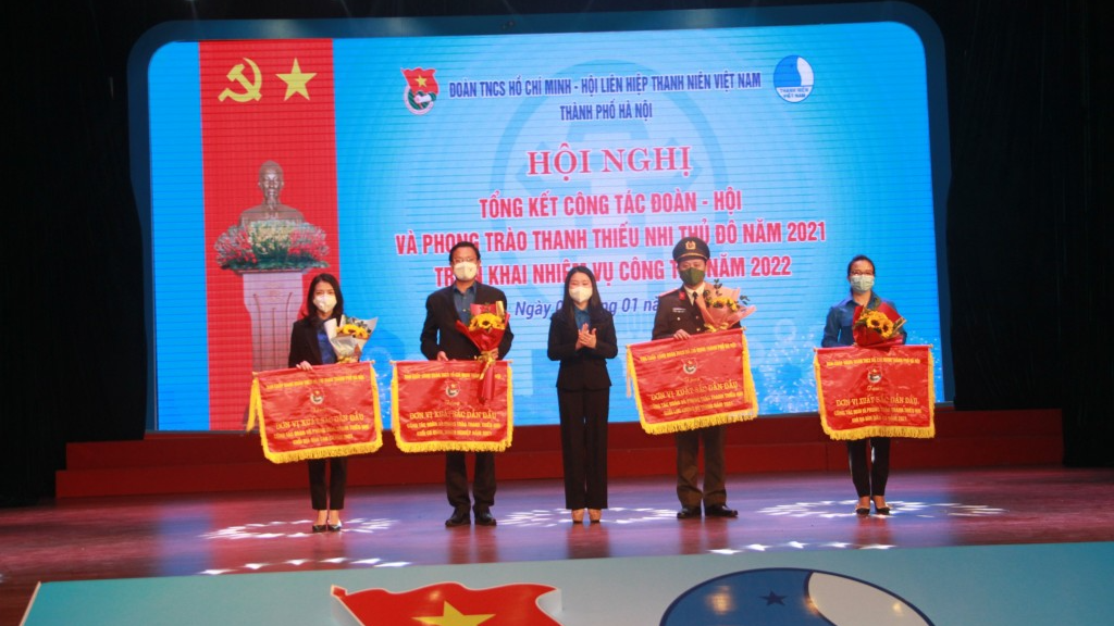 Các đơn vị dẫn đầu thi đua trong công tác Đoàn thành phố Hà Nội