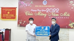 LĐLĐ thành phố Hà Nội động viên, trao hỗ trợ 4 đơn vị y tế dịp Tết Nguyên đán Nhâm Dần