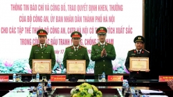 Khen thưởng các đơn vị điều tra, truy bắt nhanh các vụ cướp manh động tại Hà Nội