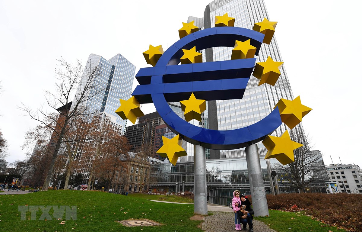 dich covid 19 chi anh huong tam thoi doi voi tang truong cua eurozone