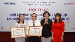 Người có công “trả lại vị trí xứng đáng cho nghề tẩm quất”