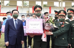 bi thu thanh uy vuong dinh hue dong vien tan binh huyen dong anh len duong nhap ngu