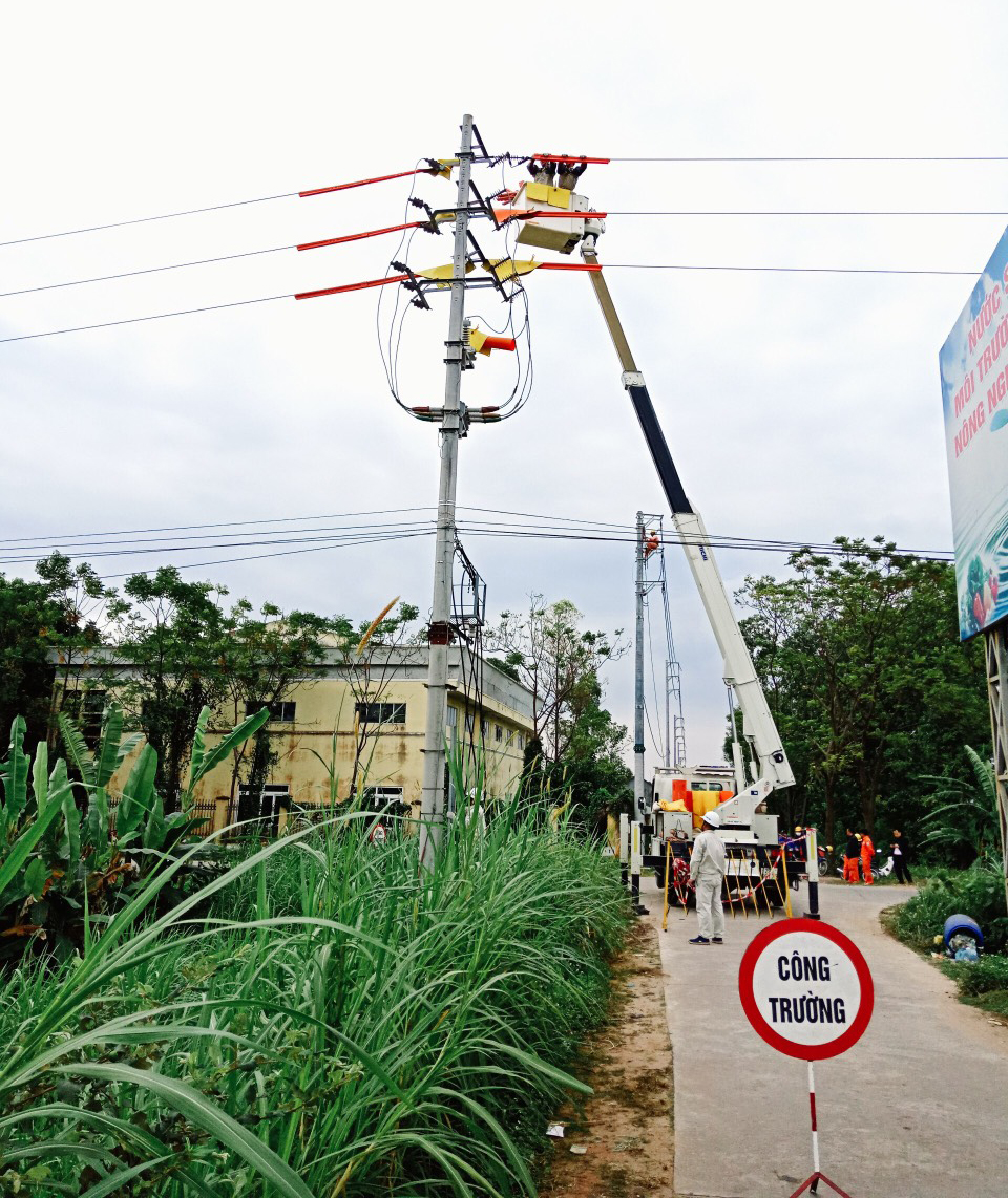 evnhanoi ap dung sua chua dien nong de phuc vu khach hang tot hon