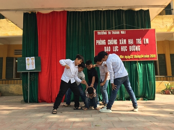 ha noi 100 lien doi dong loat tuyen truyen phong chong bao luc va xam hai tre em