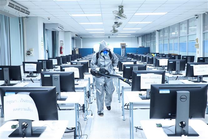 Diễn biến COVID-19 tới 6h sáng 6/4: Mỹ trên 1.000 người chết một ngày, số ca mắc bệnh tại nhiều nước châu Âu bắt đầu giảm dien bien covid 19 toi 6h sang 64 my tren 1000 nguoi chet mot ngay so ca mac benh tai nhieu nuoc chau au bat dau giam