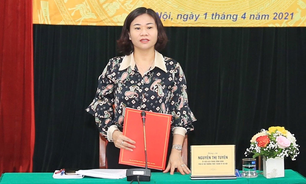 Phó Bí thư Thường trực Thành ủy Nguyễn Thị Tuyến phát biểu tại buổi làm việc