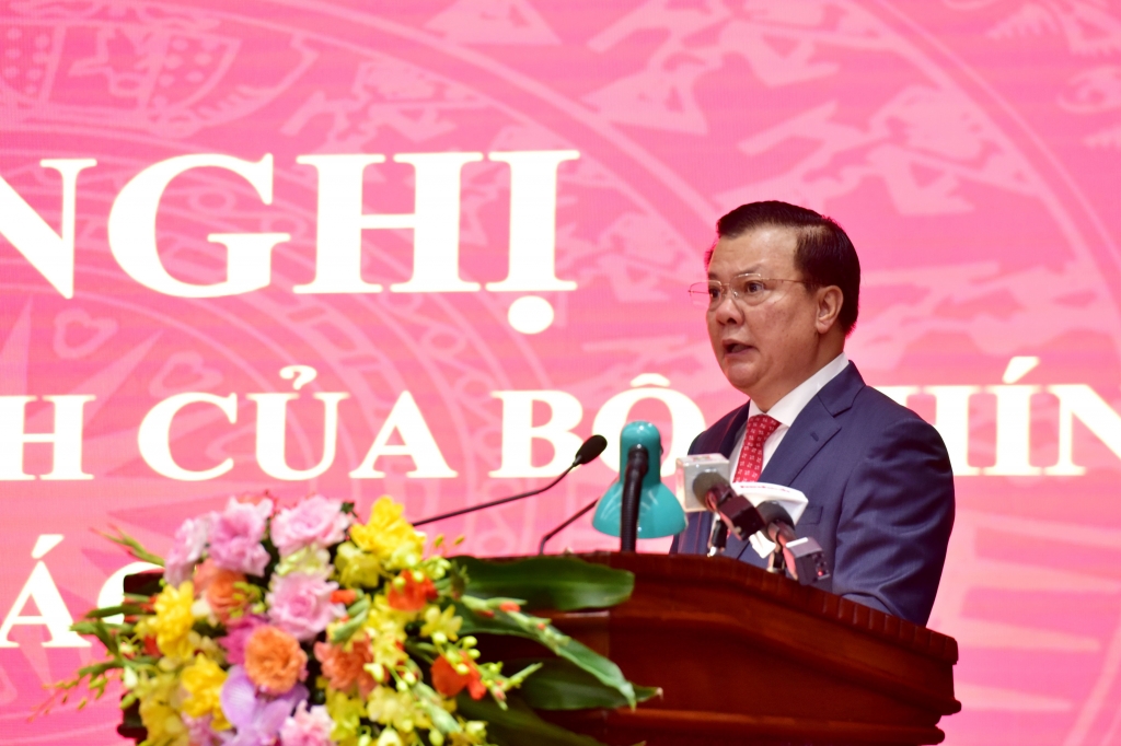 Tân Bí thư Thành ủy Hà Nội Đinh Tiến Dũng phát biểu nhận nhiệm vụ