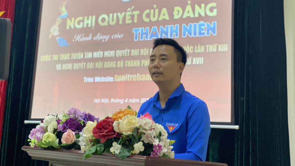 Đồng chí Nguyễn Đức Tiến, Phó Bí thư Thường trực Thành đoàn Hà Nội phát biểu tại chương trình