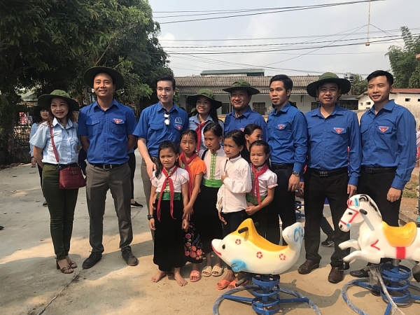 qua cua doan tang dan em vung kho