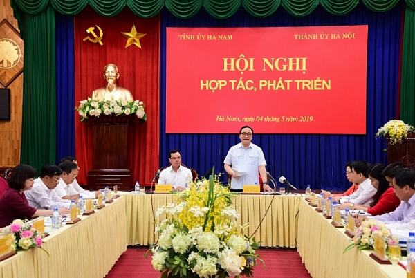 tp ha noi day manh ket noi mo rong hop tac tren nhieu linh luc