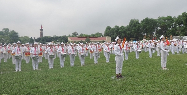 man nhan voi man dong dien dan vu cua 1000 thieu nhi thu do