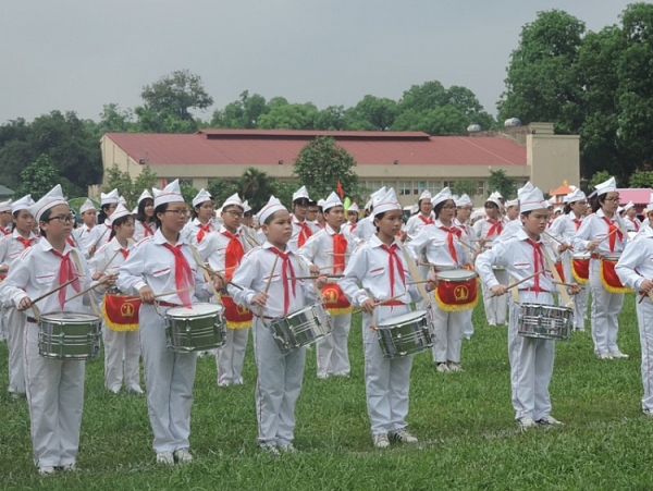 man nhan voi man dong dien dan vu cua 1000 thieu nhi thu do