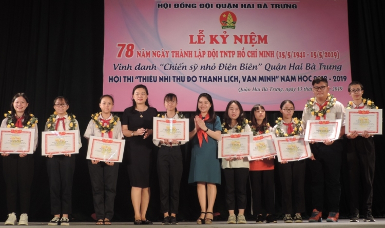 Vinh danh 15 “Chiến sĩ nhỏ Điện Biên” tiêu biểu quận Hai Bà Trưng