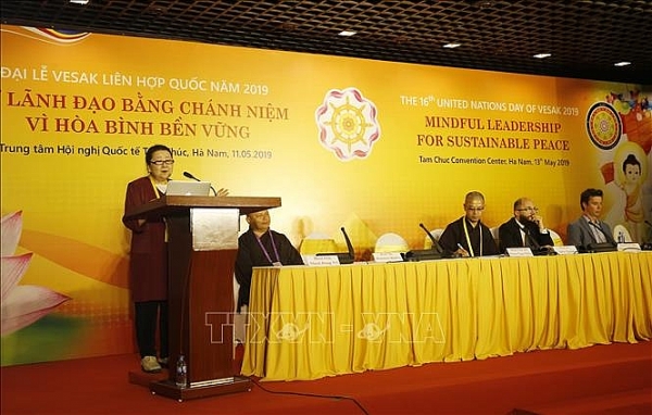 huong con nguoi toi hoa binh cung nhau hanh dong di den mot xa hoi tot dep hon