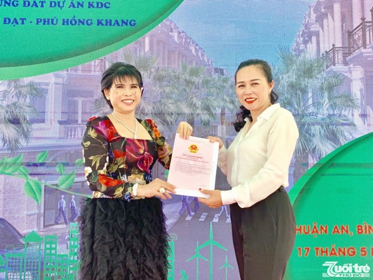 binh duong ban giao so hong du an phu hong khang va phu hong dat