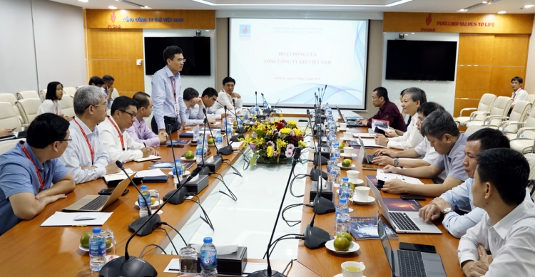 Tổng Giám đốc Tập đoàn Điện lực Việt Nam thăm và làm việc tại PV GAS