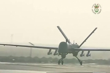 la uav trung quoc ke vai chien dau voi su 30