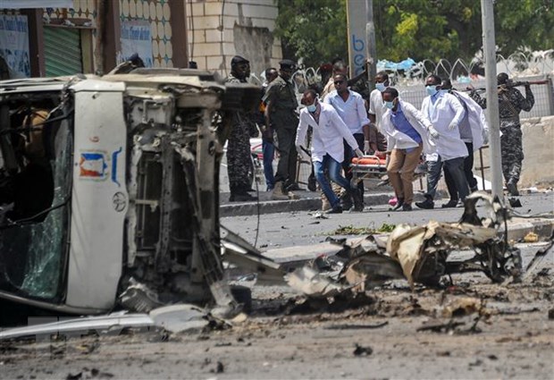 Somalia: Đánh bom trên xe buýt, nhiều thi thể bị cháy xém