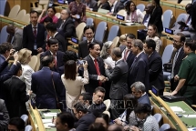 Cả khán phòng vỡ oà chia vui Việt Nam trúng cử uỷ viên không thường trực HĐBA LHQ với số phiếu cao kỷ lục