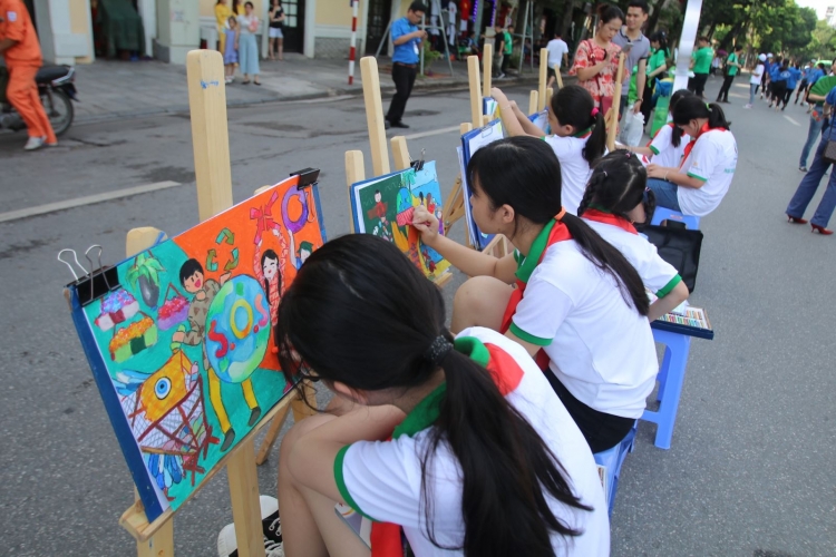 Thủ tướng Nguyễn Xuân Phúc dự Lễ ra quân toàn quốc phong trào chống rác thải nhựa thu tuong nguyen xuan phuc du le ra quan toan quoc phong trao chong rac thai nhua