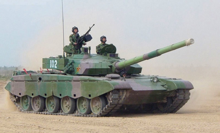 Đội xe tăng hùng hậu hàng nghìn chiếc của Trung Quốc