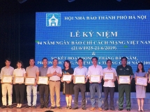 bao chi ha noi phan anh kip thoi sinh dong doi song kinh te xa hoi