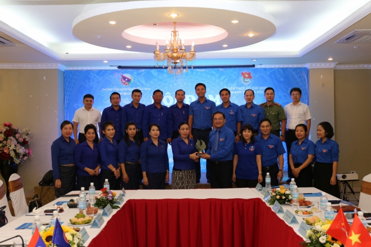 thanh nien ha noi het suc ho tro dong hanh cung tuoi tre vieng chan