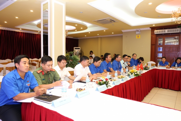 thanh nien ha noi het suc ho tro dong hanh cung tuoi tre vieng chan