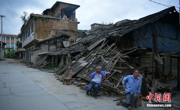 77 đợt dư chấn xảy ra sau động đất 6 độ richter ở Tứ Xuyên, Trung Quốc 77 dot du chan xay ra sau dong dat 6 do richter o tu xuyen trung quoc