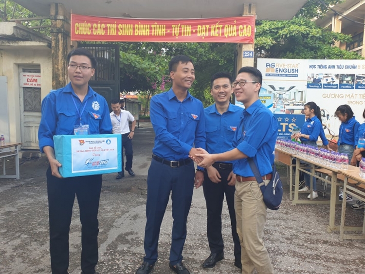 nhung loi dong vien tiep suc tinh nguyen mua thi 2019