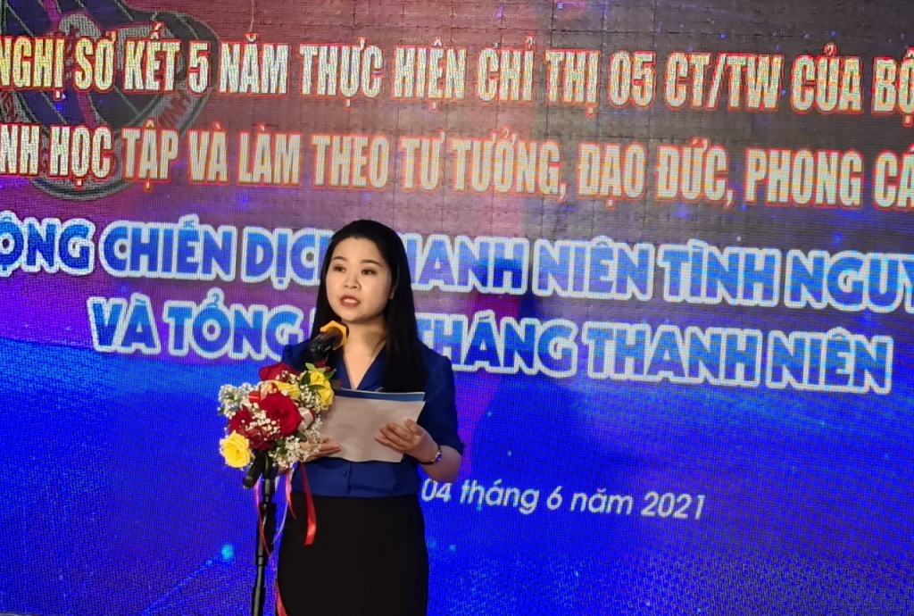 Đồng chí Bí thư Thành đoàn Hà Nội phát biểu tại chương trình