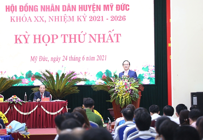 Chủ tịch HĐND TP Nguyễn Ngọc Tuấn phát biểu tại kỳ họp