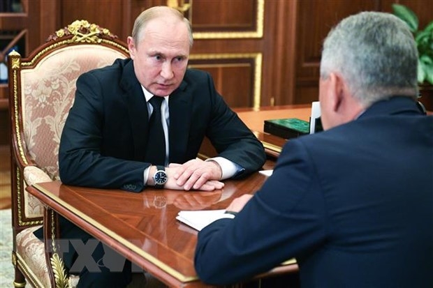 Tổng thống Nga ra lệnh điều tra toàn diện vụ cháy tàu lặn